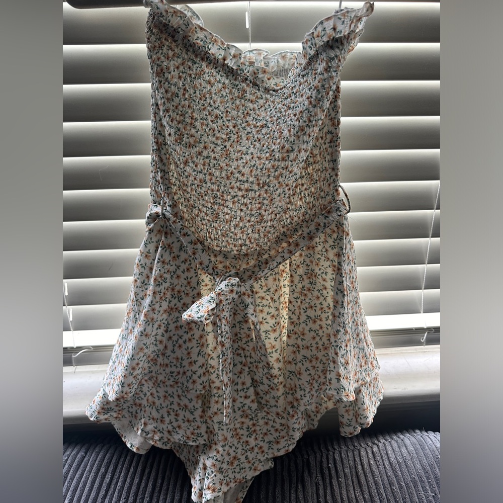 ✨Altar’d State romper dress✨